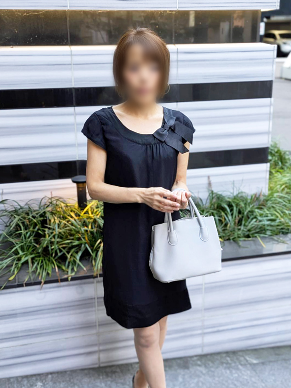 ※11月20日(木)【入店2日目】癒し系のスレンダー美人妻♪『はづき』奥様がご出勤です！