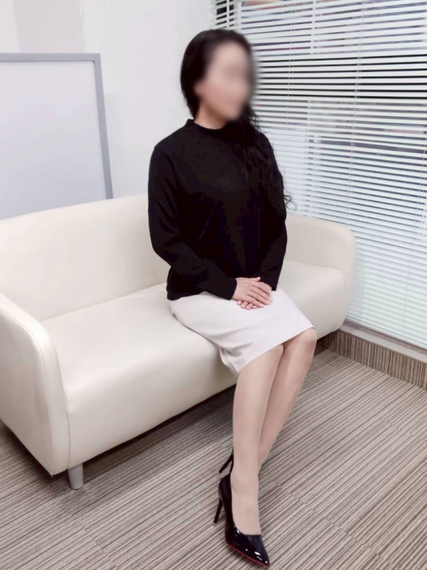 ※11月15日(土曜)【体験入店初日】ご奉仕好きのセクシーな奥様♪『あいら』奥様がご出勤です！